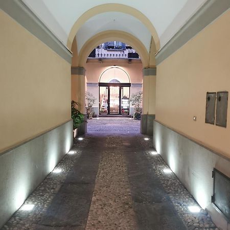 Flora Inn, Super Sweet Studio - Centro Bérgamo Exterior foto