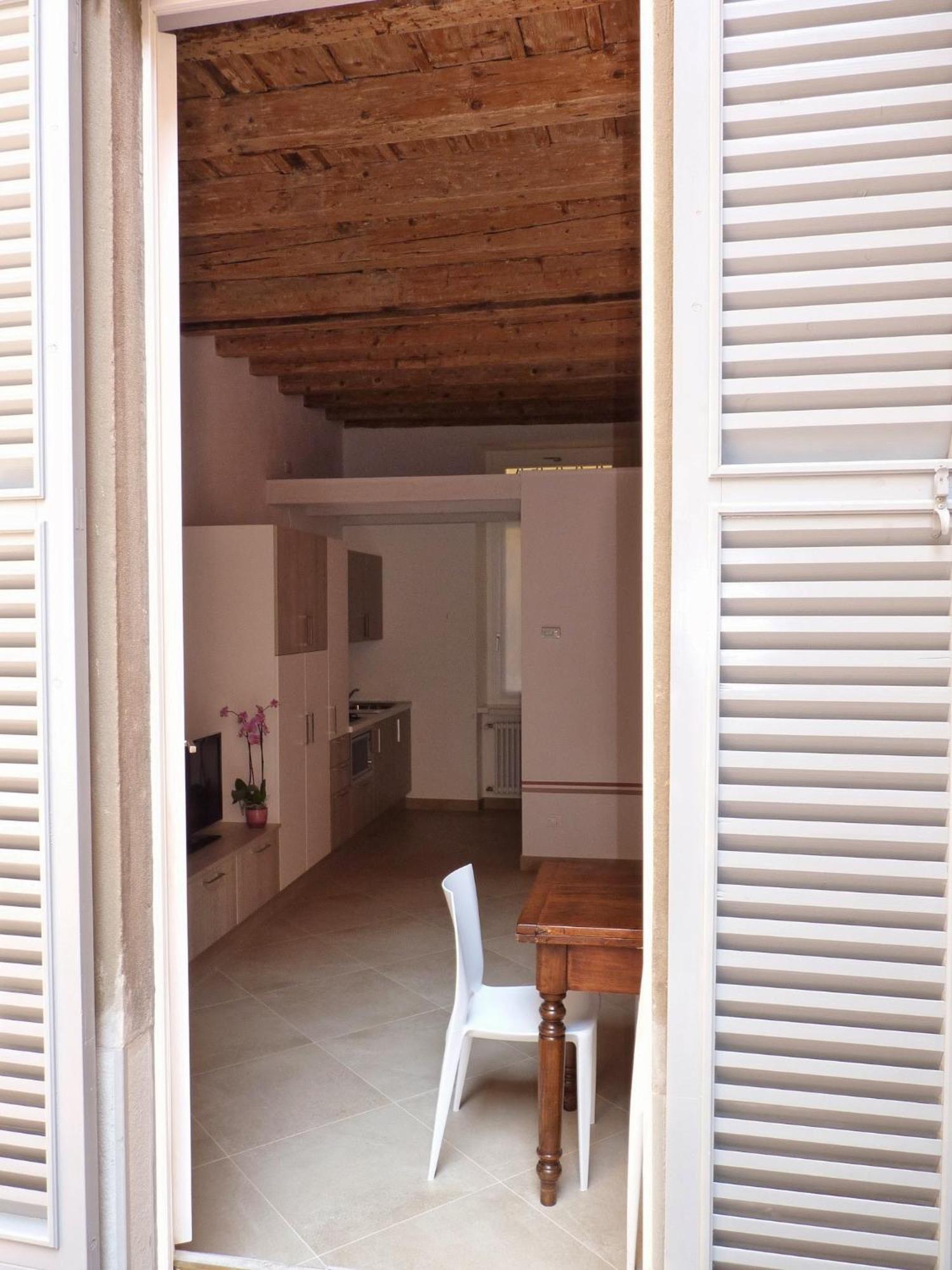 Flora Inn, Super Sweet Studio - Centro Bérgamo Exterior foto