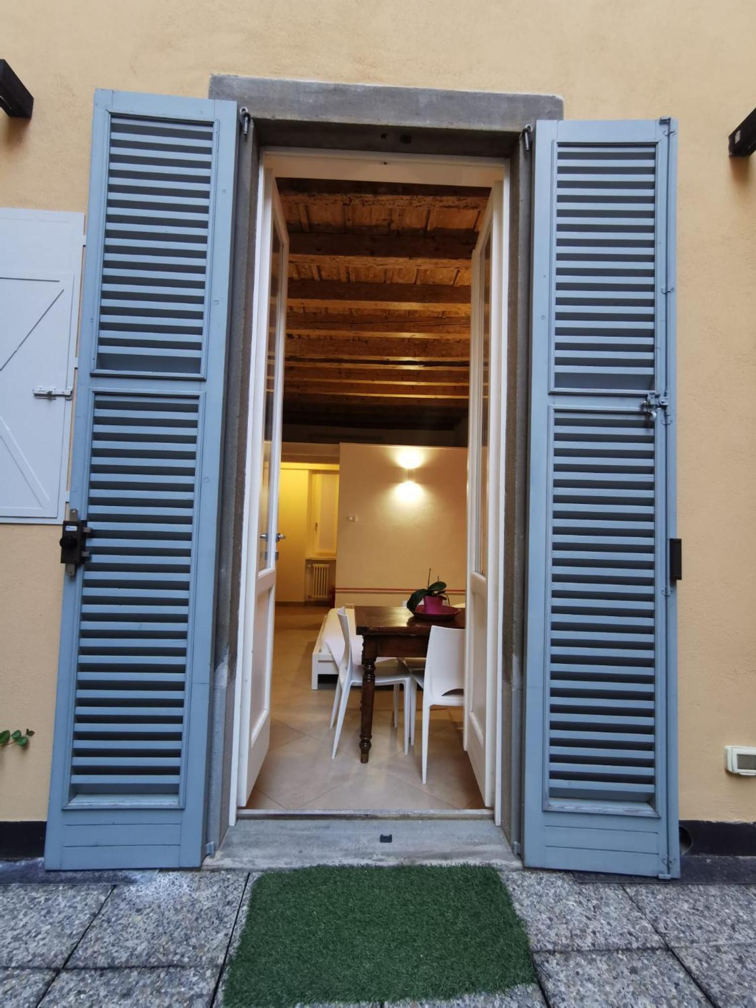 Flora Inn, Super Sweet Studio - Centro Bérgamo Exterior foto